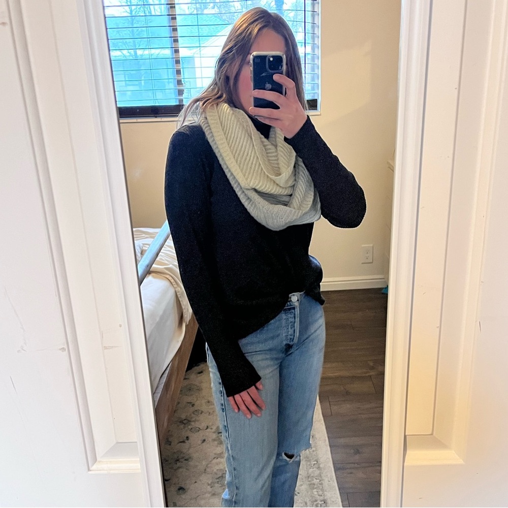 North Face scarf